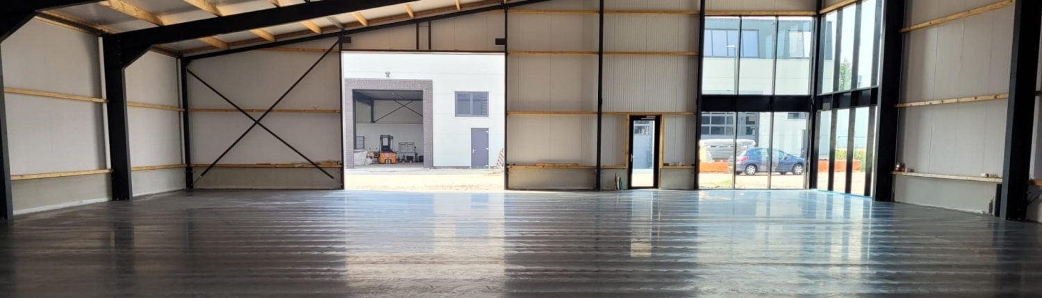 Betonvloer bedrijfshal Venhorst Betonvloer voor bedrijfshal in Venhorst