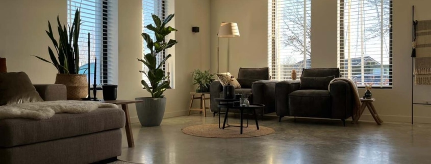 Landelijke woonbeton vloer in Waalwijk