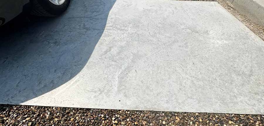 gepolierd-beton gepolierd beton oprit met grindstroken